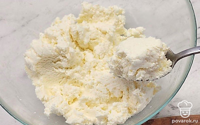 В конце добавьте 1 столовую ложку рисовой муки. Еще раз перемешайте до однородного состояния. 