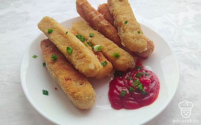 Полученное блюдо подавайте в отдельной тарелке с разными соусами.