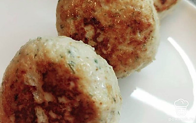 Подавать порционно с любимым гарниром. 