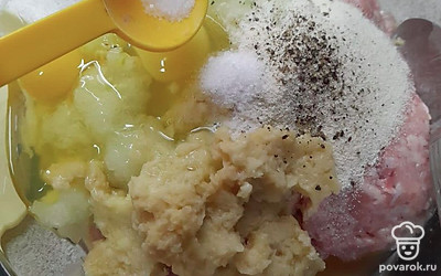 Солим и перчим по вкусу.