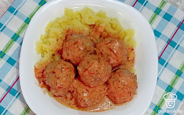 Запеченные котлеты с подливой — Рецепт с фото