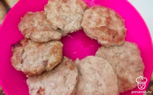 Куриные котлетки из фарша в пергаменте — Рецепт с фото