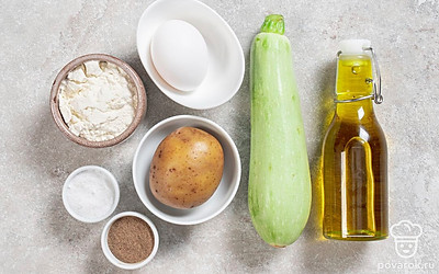 Помойте кабачок и яйцо. Картошку заранее отварите в мундире.