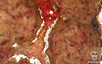 Вытащить из духовки и снять фольгу и поставить ещё на 15 минут. 