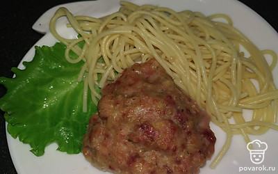 Подава порционно с макаронами.