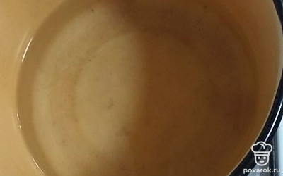 Нальём в кастрюлю воду и поставим на огонь.