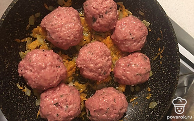 Сформировать котлетки.