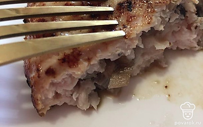 Получается плотно, но и сочно.