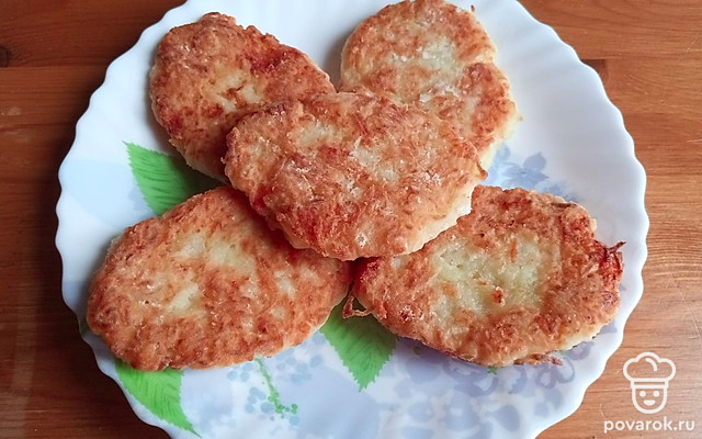 Картофельные котлеты с сыром — Рецепт с фото