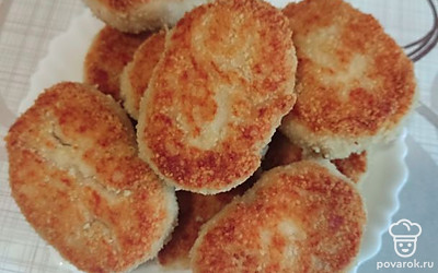 Котлеты отлично сочетаются с любыми гарнирами и салатиками.