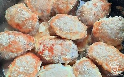 Обжарить с одной и с другой стороны. 