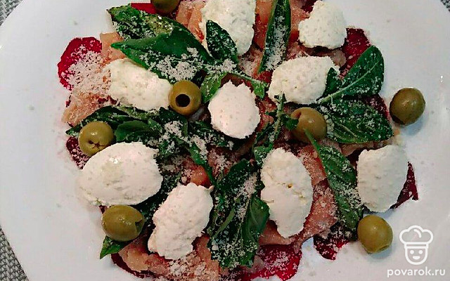 Нарядная свекла с сыром и семгой — Рецепт с фото