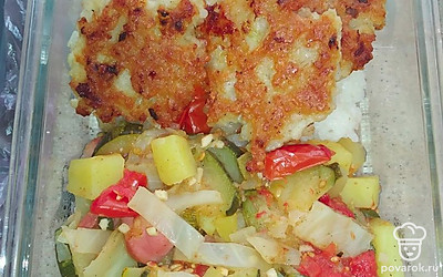 Котлеты по желанию можно подать на стол с рисом и овощами!