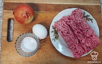 Подготовим ингредиенты. Яйца предварительно отвариваем.