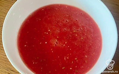 Переливаем соус в отдельную емкость.