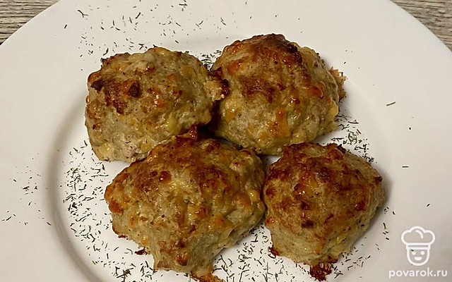 Запеченные котлеты из куриного фарша с сыром — Рецепт с фото