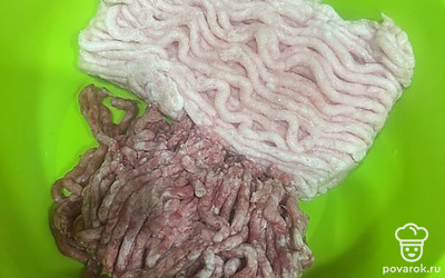 Смешиваем оба фарша.