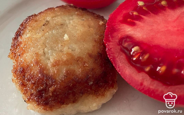 Котлета «Нежная» из фарша с томатом — Рецепт с фото