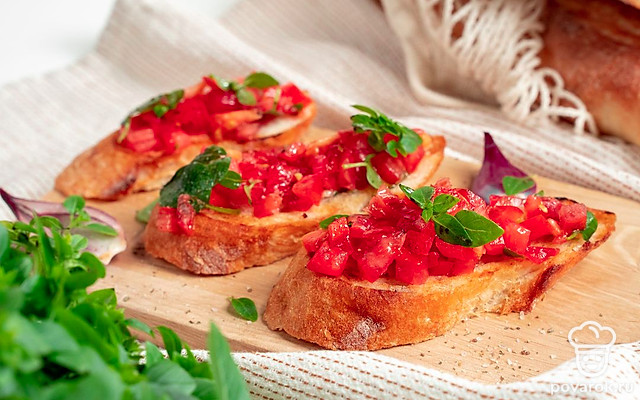 Багет с помидором — Рецепт с фото