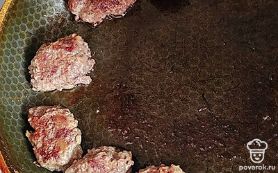 Каждая сторона будет обжариваться примерно 7 минут.