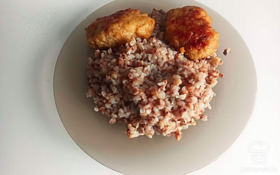 Подавайте порционно с любимым гарниром.