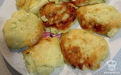 Подавайте порционно со сметаной. Приятного аппетита!