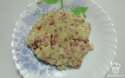 Перемешайте все ингредиенты до однородной консистенции.