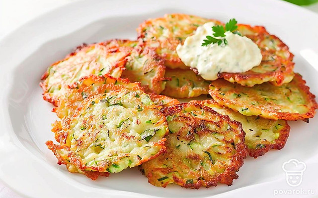 Кабачковые оладьи с овсянкой — Рецепт с фото