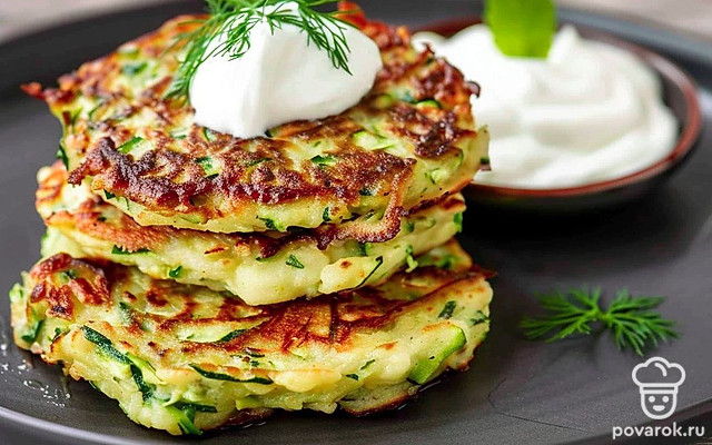 Быстрые оладьи из кабачков — Рецепт с фото
