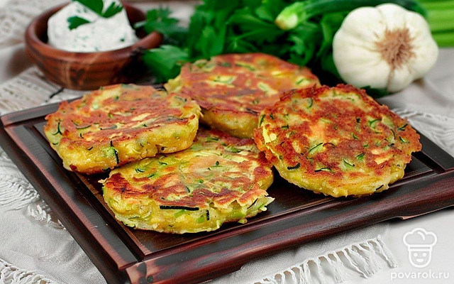 Оладьи из кабачков и бананов — Рецепт с фото