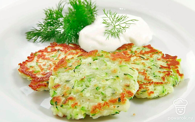 Аппетитные кабачковые оладьи — Рецепт с фото
