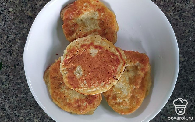 Банановые оладьи на молоке без яиц — Рецепт с фото