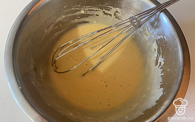 Вымешивайте все до того момента, пока не исчезнут все комочки.