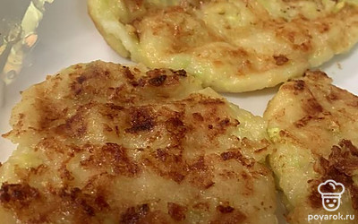 Подавать можно со сметаной. 