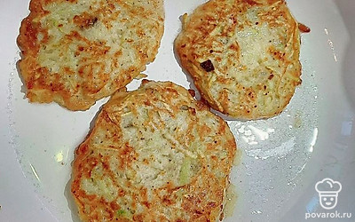 Затем с другой страны и жарим под крышкой минут 5.