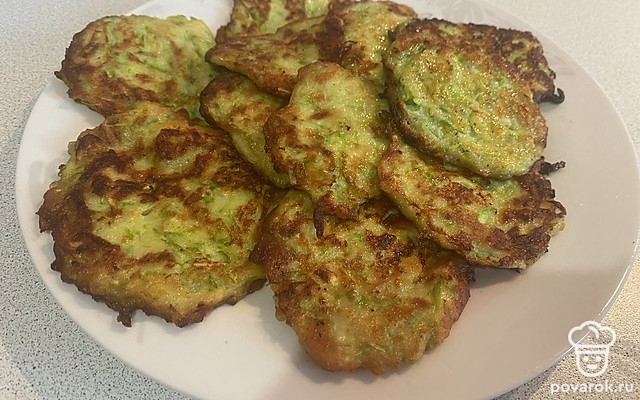 Нежные оладьи из кабачков — Рецепт с фото