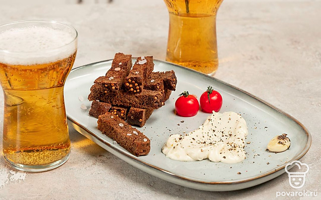 Гренки с чесночным соусом — Рецепт с фото