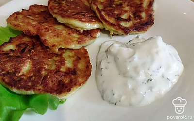 Подавайте со сметаной и чесноком.