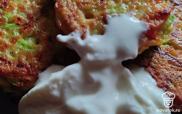 Кабачковые оладьи из трех ингредиентов — Рецепт с фото