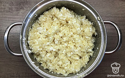 Хорошо перемешайте кашу с добавленными ингредиентами до полной однородности. 