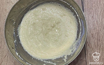 Смешиваем все до однородной консистенции, солим по вкусу.