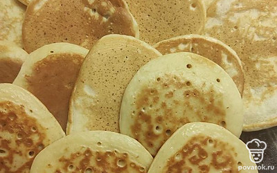 Обжаривайте по 2-3 минуты с каждой стороны до золотистой корочки.