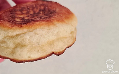 Готовые одалушки выложить на бумажные салфетки, чтобы лишнее масло ушло. Смотрите, какие они получились пышные! 