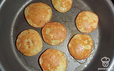 Обжариваем с двух сторон, до готовности.