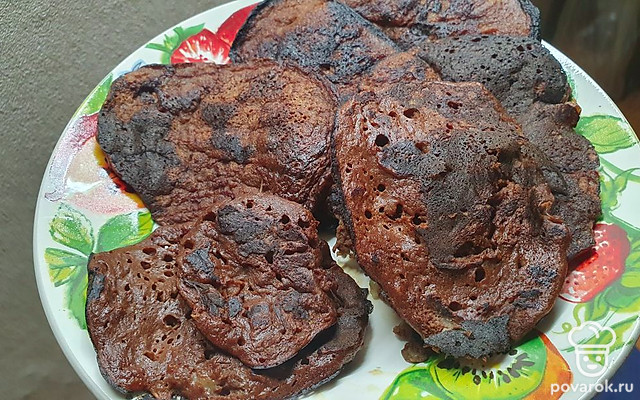 Банановые оладьи с шоколадом — Рецепт с фото