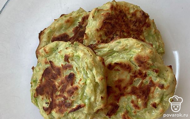 Легкие кабачковые оладьи с рисовой мукой — Рецепт с фото