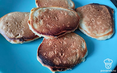 Подавать со сметаной или с джемом.