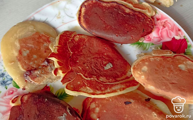 Оладушки с молочным шоколадом на завтрак — Рецепт с фото