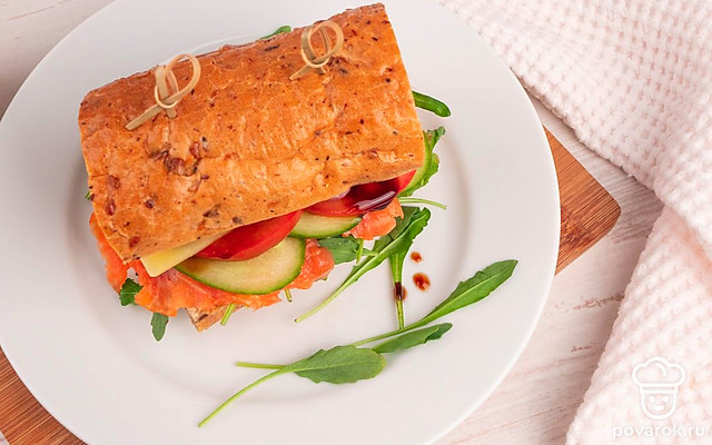 Багет с семгой и овощами — Рецепт с фото