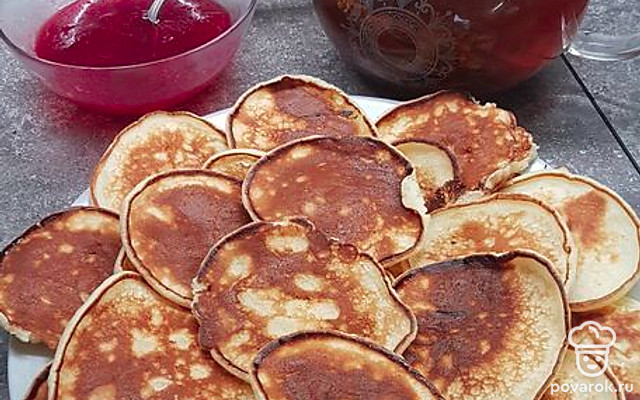 Вкусные и нежные оладушки на кефире для деток — Рецепт с фото